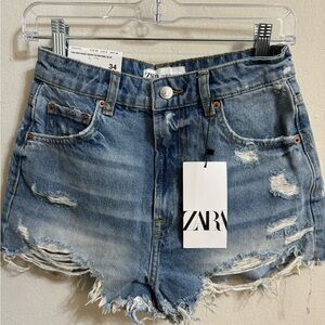 ZARA distressed jean shorts size 34 (US 2) NEW With Tag
